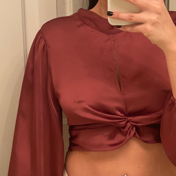 SATIN EFFECT CROPPED BLOUSE - Picture 8 of 8